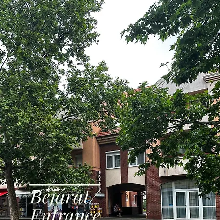 Corso Apartman Hajdúszoboszló Buitenkant foto